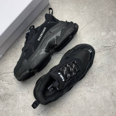 Balenciaga Triple S черные