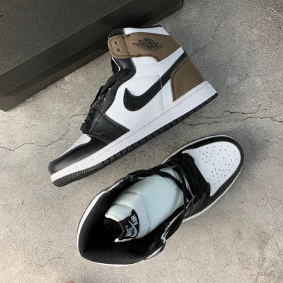 Кроссовки NIKE AIR JORDAN RETRO 1 белые с  коричневым