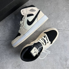 NIKE AIR JORDAN RETRO 1 бежевые с  черным