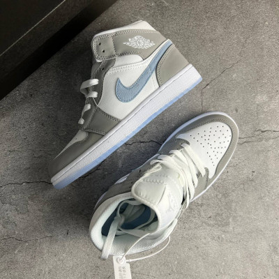 Кроссовки NIKE AIR JORDAN RETRO 1 серые с  голубым