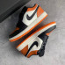 Кроссовки NIKE JORDAN 1 оранжевые с  черным и  белым